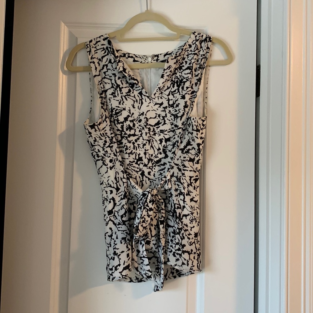 Sleeveless blouse
